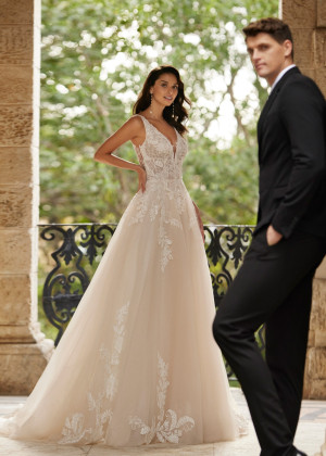 Plunging Neck Beaded Lace Tulle Princess Wedding Dress Plunging Neck Beaded Lace Tulle Princess Wedding Dress